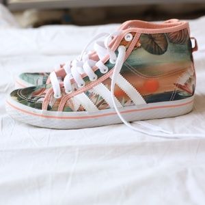 Adidas Tropical Hightops Size 6